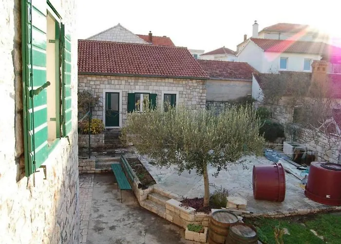 Rot Apartman Postira